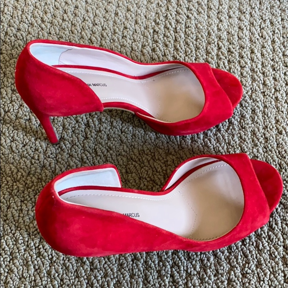 Neiman Marcus Quenna Scalloped Suede Pumps - Picture 2 of 4